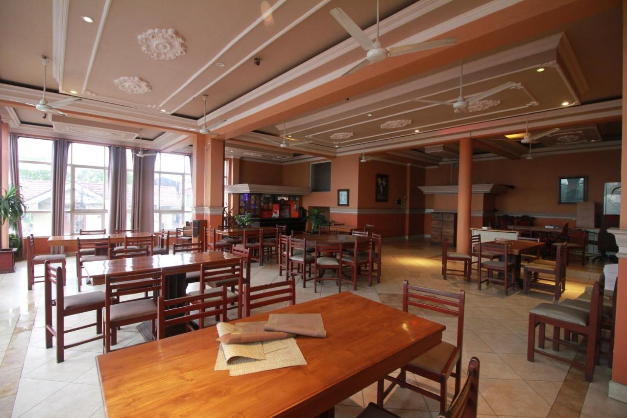 Oyo 317 Choy'S Waterfront Residence Negombo Exteriér fotografie